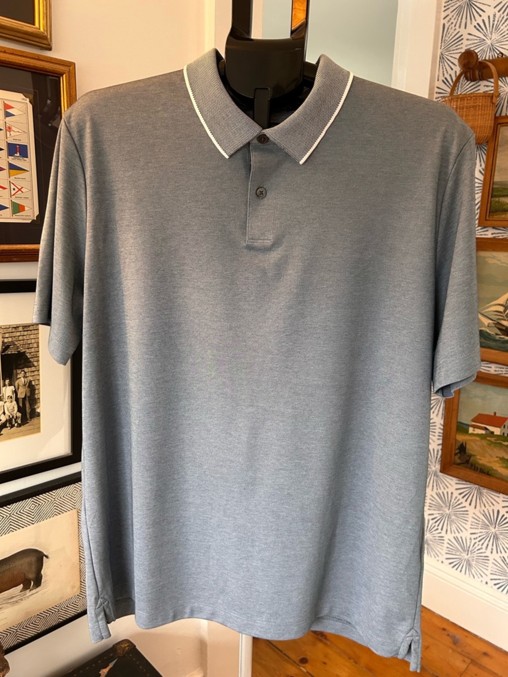 Men's Theory Slate Blue Polo Shirt with Contrast Collar Size XL EUC